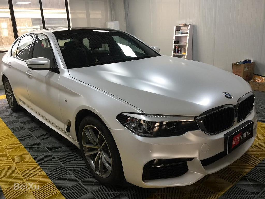 Matte Metallic White Vinyl alternate view