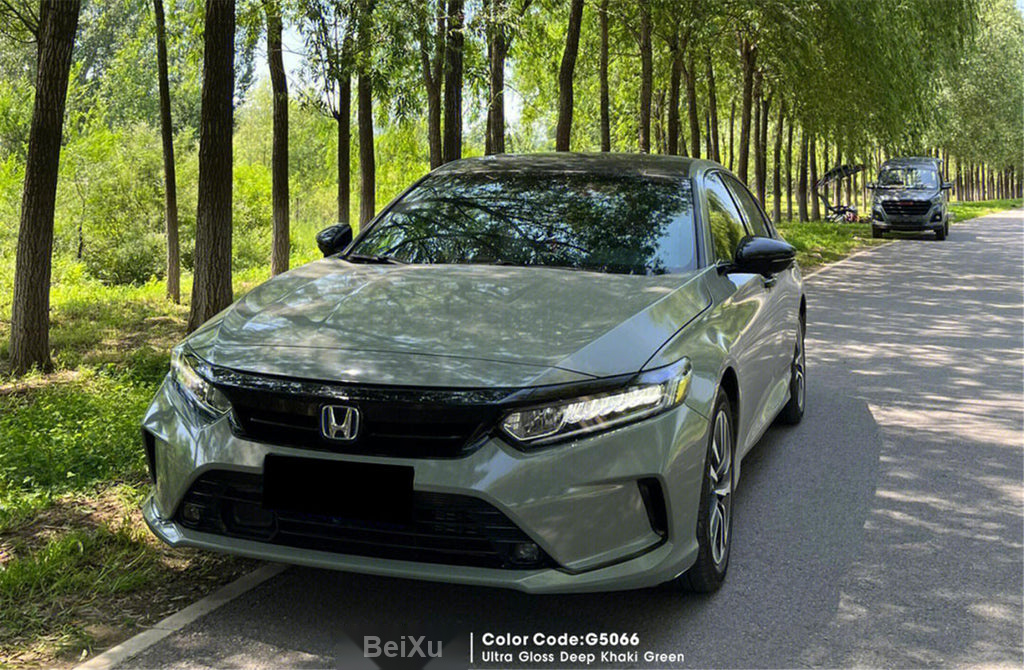 Ultra Gloss Deep Khaki Green Vinyl image 4